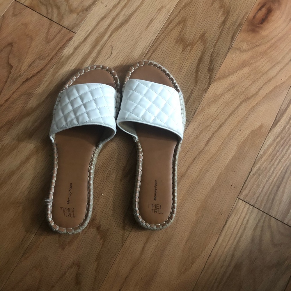 White flats in great condition